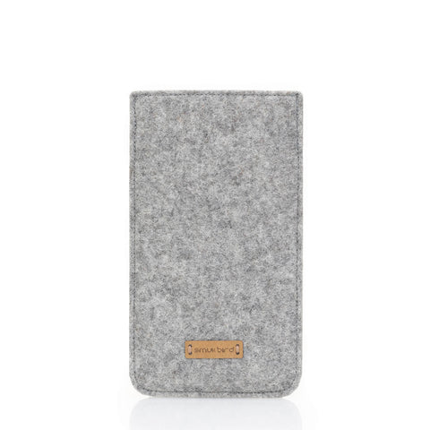 Stylische Handytasche für das Samsung Galaxy A37 aus hellgrauem Filz und Baumwolle mit eleganten Ziernähten.