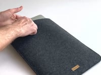Skreddersydd laptop-omslag | laget av filt og økologisk bomull | antrasitt - Bloom | Modell "LET"
