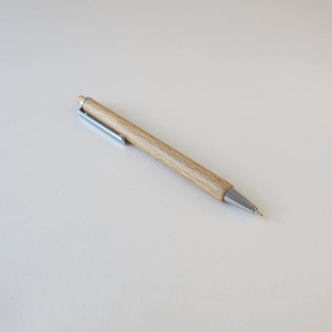 Bærekraftig kulepenn laget av tre og metall - Uma TREE