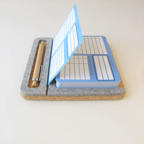 Noteholder "ToDo" inkl. 50 kort & kulepenn av tre | laget av filt og kork | lys grå
