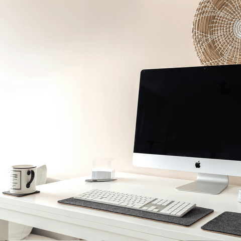 Skrivebordsunderlag av filt og kork | 20x50 cm | antrasitt