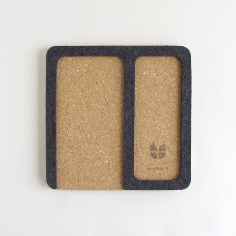 Organizer for mobiltelefoner, briller, notatblokker, klokker, etc. | laget av filt og kork | antrasitt