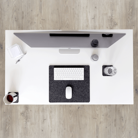 Skrivebordsunderlag av filt og kork | 38x34,5 cm | antrasitt