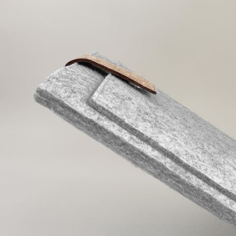 Deksel til MacBook Air M2 15 | med magnetlås og ekstra rom  | lys grå - Bloom | Modell "HAKA"