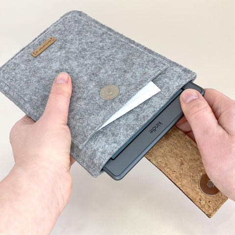 Skreddersydd eReader-etui | med magnetlås og ekstra rom | lys grå - Fargerik | Modell "HAKA"