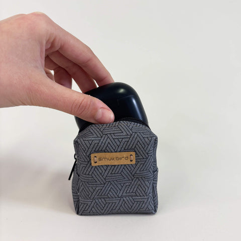 Mini-veske for hodetelefoner og mer. | laget av økologisk bomull | Designspor | Modell PocketCube