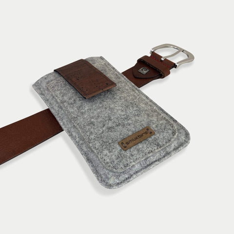 Praktisk belteveske for iPhone 11 Pro Max | med magnetlås og kortlomme | lysegrå | modell CLIP