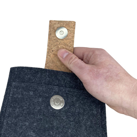 Deksel for PocketBook Era Color | med magnetlås og ekstra rom | antrasitt - Striper | Modell "HAKA"