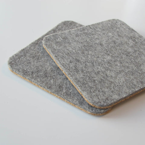 Glassunderlag av filt og kork | Sett med 2 | 10x10cm | lys grå