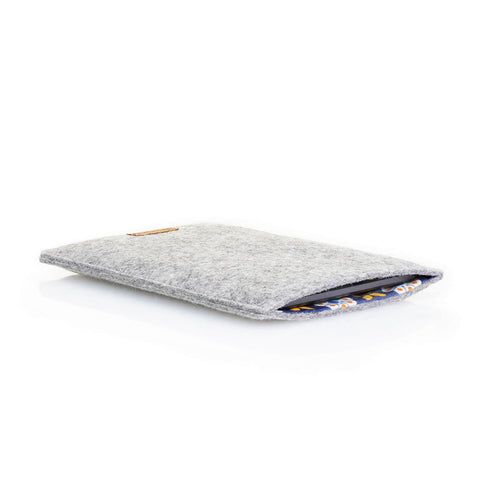 Deksel for Onyx Boox Tab Ultra C | laget av filt og økologisk bomull | lys grå - blomst | Modell "LET"