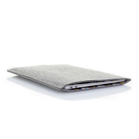 Deksel til MacBook Air 13 | laget av filt og økologisk bomull | lys grå - Bloom | Modell "LET"