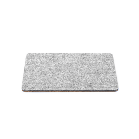 Musematte laget av filt og kork | 20x25 cm | lys grå