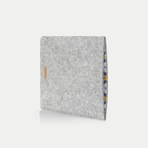Deksel for iPad Pro 12,9" - 5. gen | laget av filt og økologisk bomull | lys grå - blomst | Modell "LET"