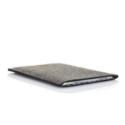 Deksel til Galaxy Tab S9 FE | laget av filt og økologisk bomull | antrasitt - blomst | Modell "LET"