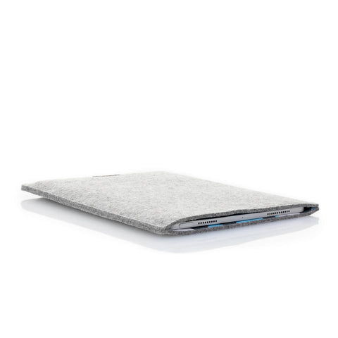 Deksel for iPad Pro 11" - 4. gen | laget av filt og økologisk bomull | lys grå - former | Modell "LET"