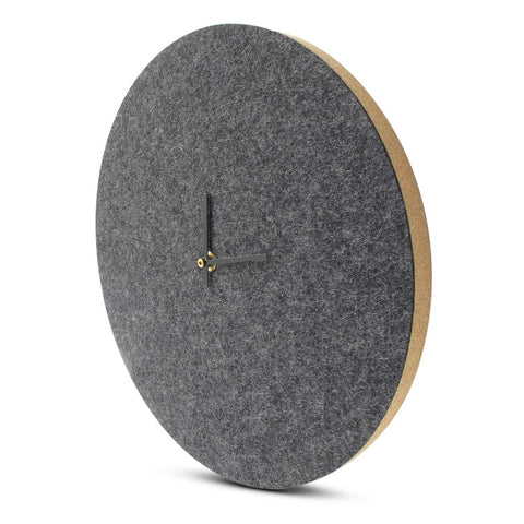 Veggklokke i filt og kork 30 cm | antrasitt - svart | Design: Aalborg