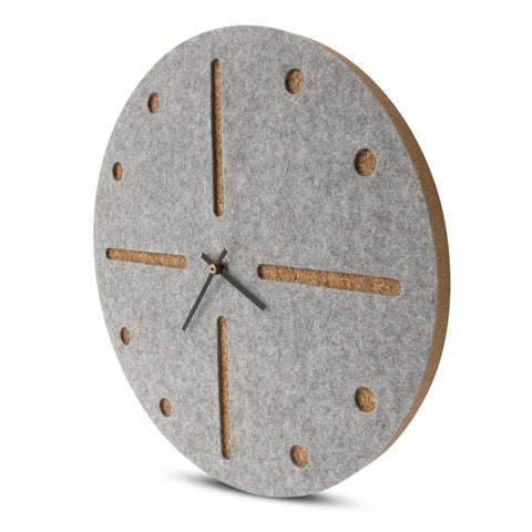 Veggklokke i filt og kork 30 cm | lys grå - svart | Design: Odense